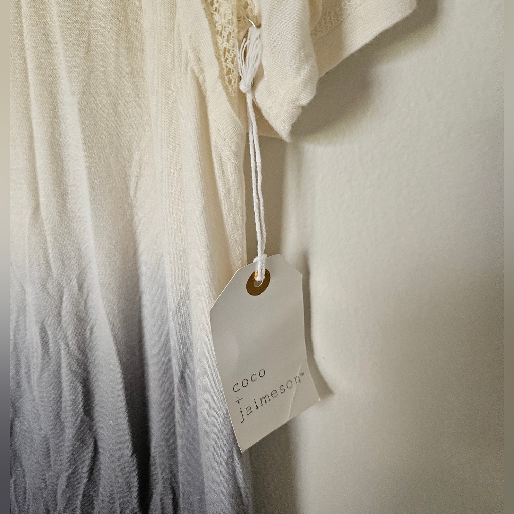 Coco + Jaimeson Women's Lace Top, White and Blue, Size Medium - Picture 3 of 7